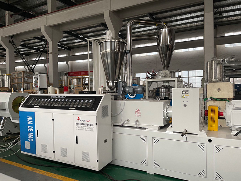 PVC110-315-400給水管擠出機生產(chǎn)線 PVC樹脂粉末管材制管機設(shè)備