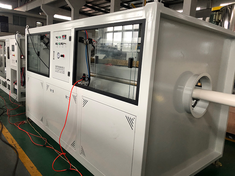 PVC110-315-400給水管擠出機生產(chǎn)線 PVC樹脂粉末管材制管機設(shè)備